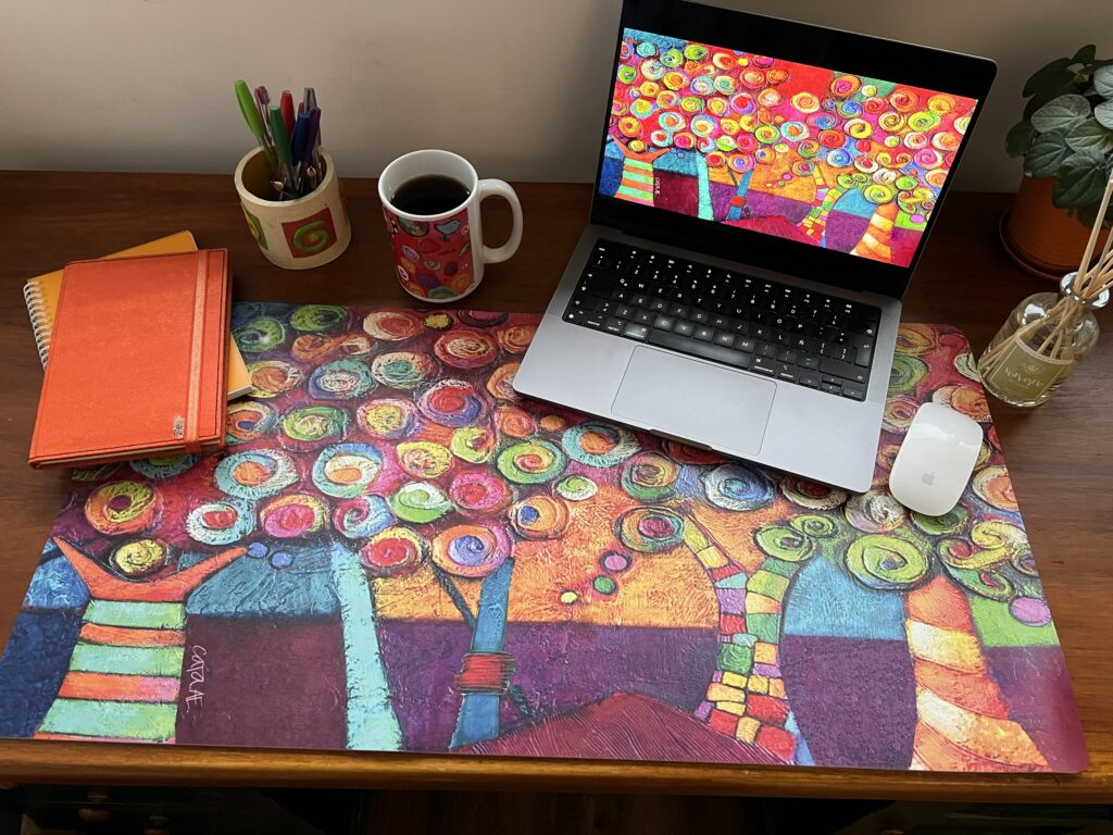 Deskmat
Encantado